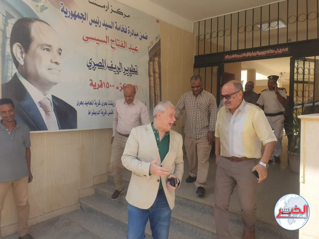 محافظ الأقصر يتفقد مشروعات تطوير قرى الريف المصرى بأرمنت وإسنا - الخبر لايف