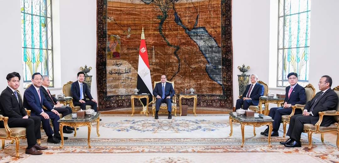 الرئيس لمسئول كورى جنوبى : حل الدولتين الفلسطينية والإسرائيلية.. يحقق الإستقرار بالمنطقة