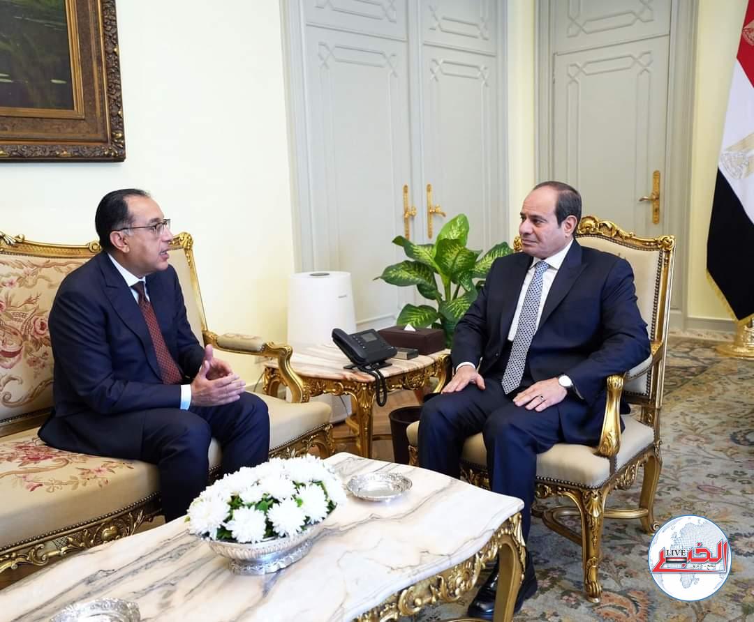 الرئيس بحث مع مدبولى المشروعات التنموية الجارى تنفيذها