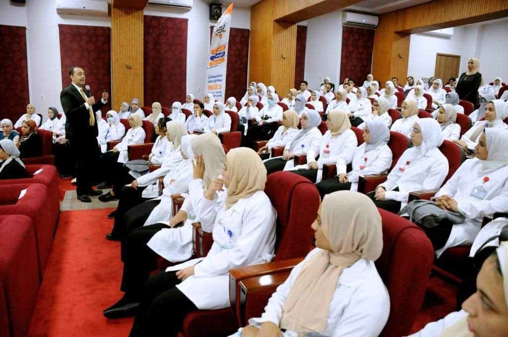 ورش تدريبية لطلاب كليات التمريض لرفع الوعى بمخاطر التعاطي وإدمان المواد المخدرة