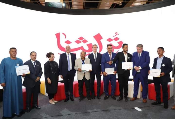 بدأنا فى تطوير التجمعات الإنتاجية التراثية بإبداعات شباب الخريجين