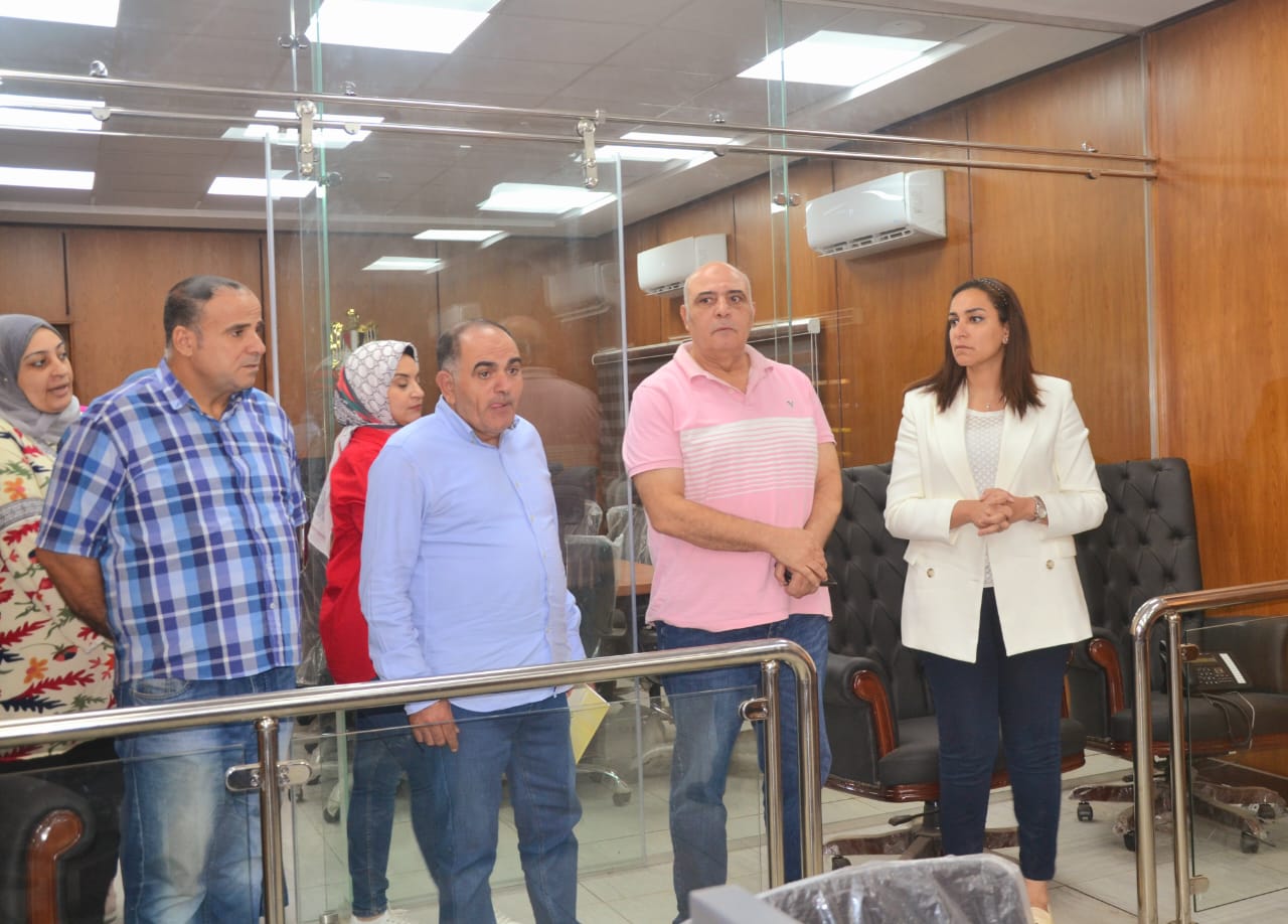 نائب محافظ البحيرة تتفقد اللمسات النهائية لمركز تحكم الشبكة الوطنية للطوارئ والسلامة العامة