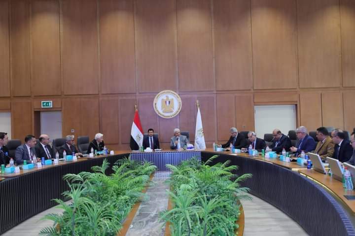 وزير التعليم العالى يرأس إجتماع الإتحاد الرياضى للجامعات 