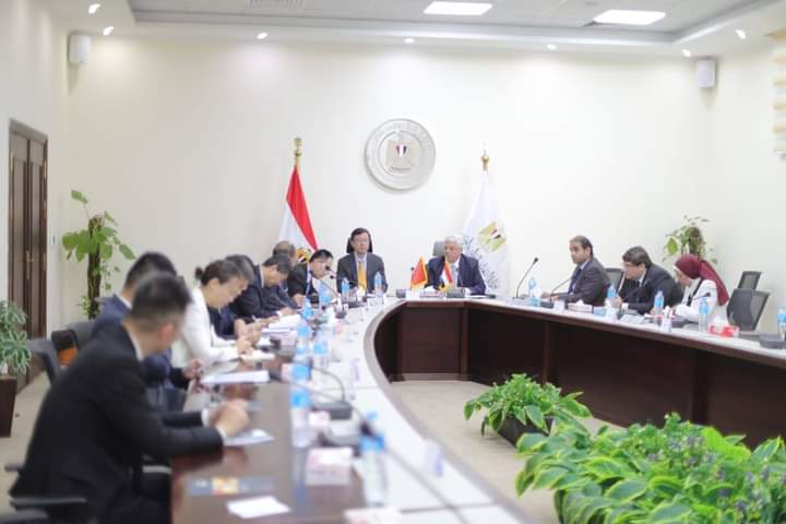وزير التعليم العالى يبحث آليات دعم التعاون العلمى مع الصين