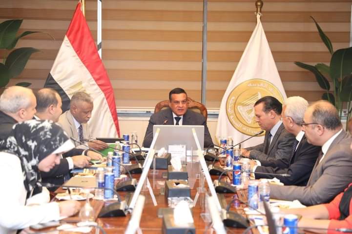 وزير التنمية المحلية يبحث مع وفد الفاو بالقاهرة مجالات التعاون المشترك 