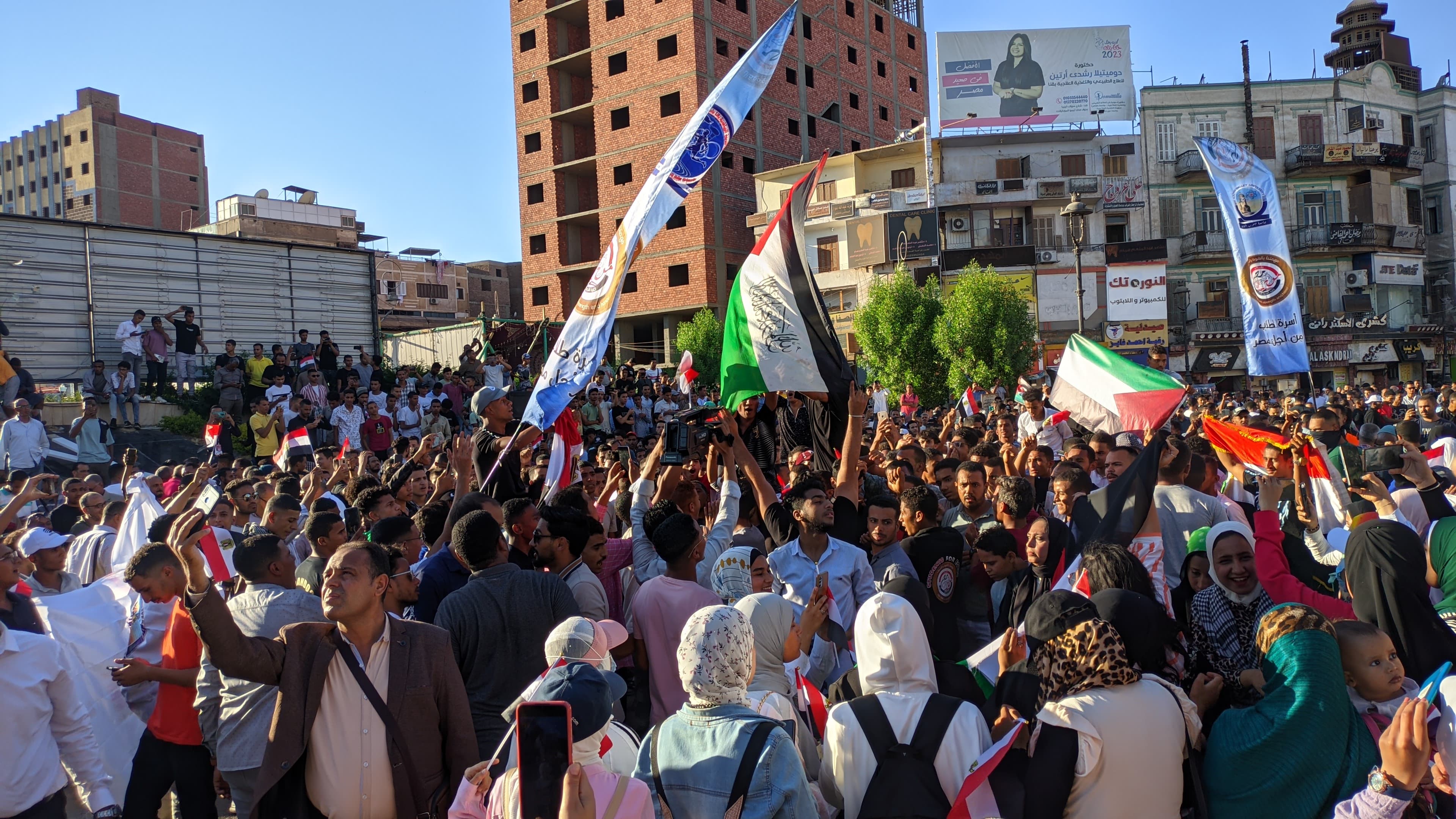 كلية الحقوق بقنا تدين العدوان الغاشم على غزة