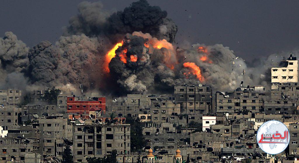 استشهاد 10 فلسطينيين في قصف جيش الإحتلال على مخيم الشاطئ