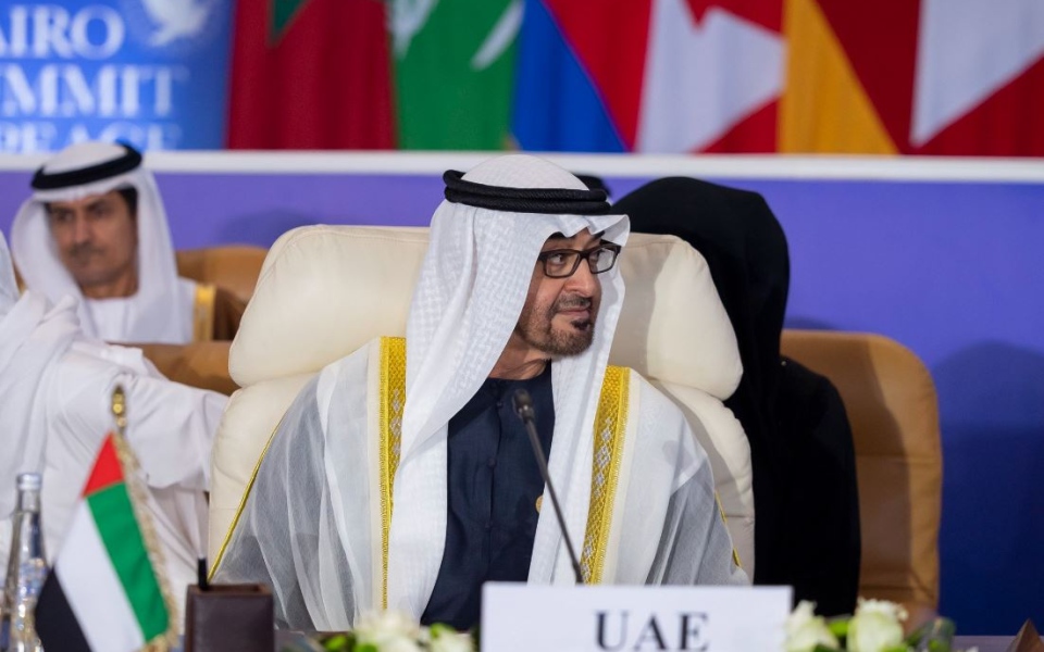 الرئيس الإماراتي: نعمل مع الأصدقاء .. على الوقف الفوري لإطلاق النار