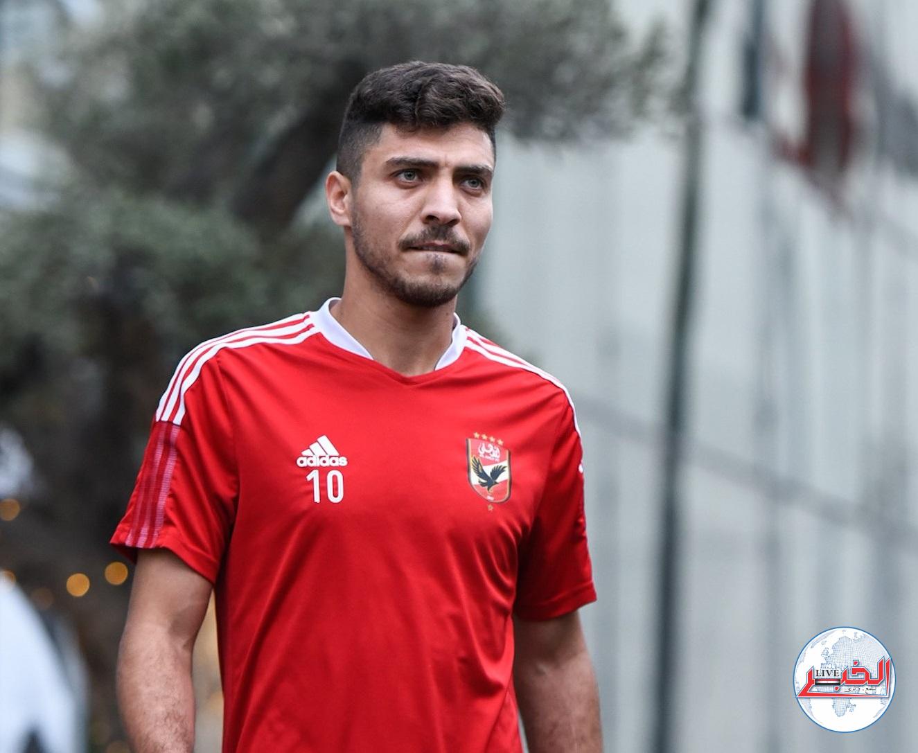 حقيقة مفاوضات الزمالك مع محمد شريف لاعب الأهلي السابق