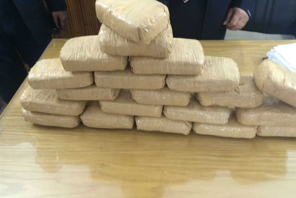 الإعدام والمؤبد والسجن 7 سنين .. لعصابة الاتجار بالهيرويين