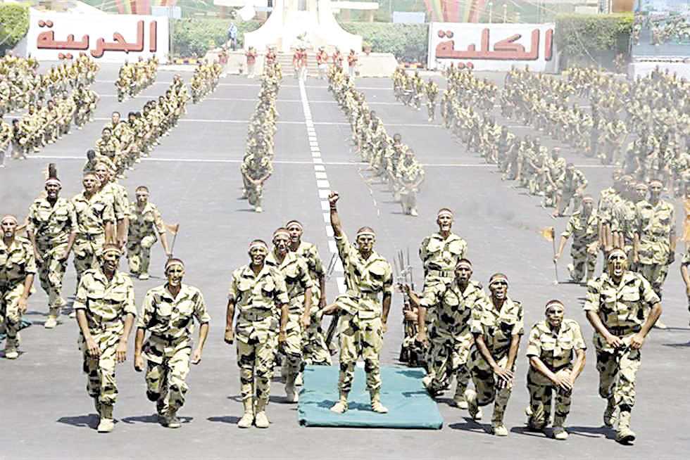 تعرف على التخصصات المطلوبة .. للعمل كضباط متخصصين بالقوات المسلحة