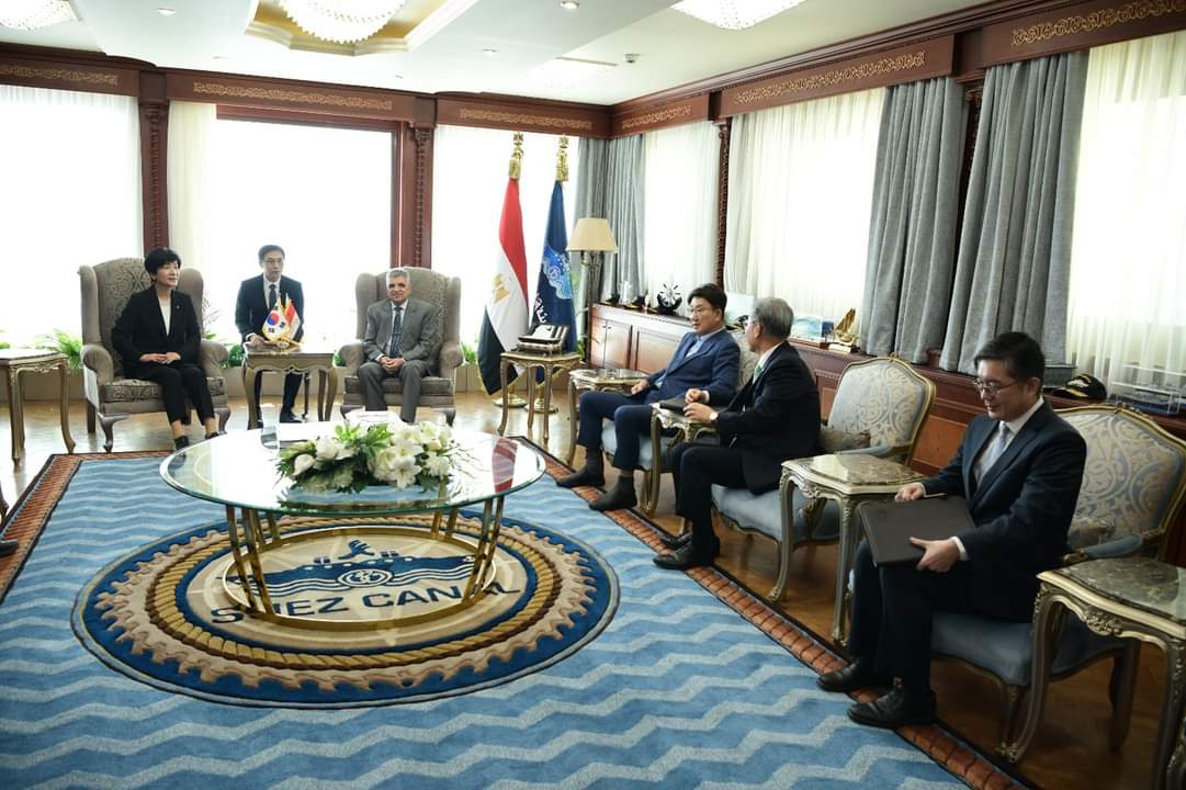 الفريق ربيع: جار تحويل 6 قاطرات ومعديتين للعمل بالغاز الطبيعى