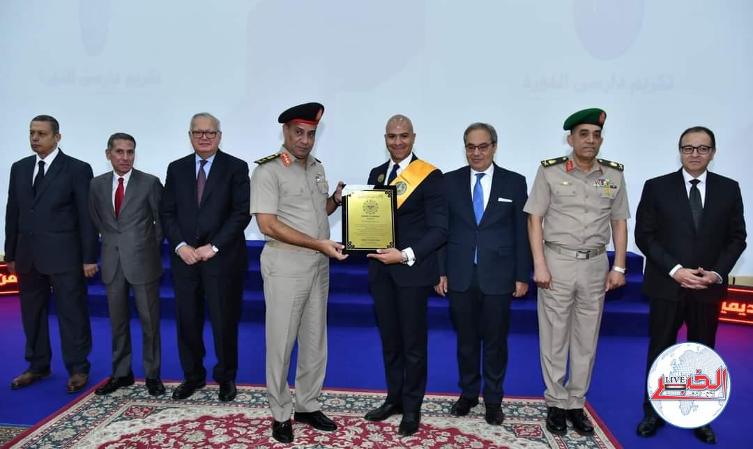الأكاديمية العسكرية المصرية تنظم مراسم تخريج الدفعة رقم (55) للملحقين الدبلوماسيين 