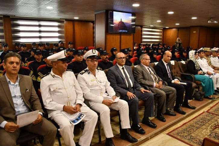 وزارة الداخلية تشارك فى ندوة تثقيفية بعنوان "دور التكنولوجيا فى الحروب الحديثة" بجامعة السادات