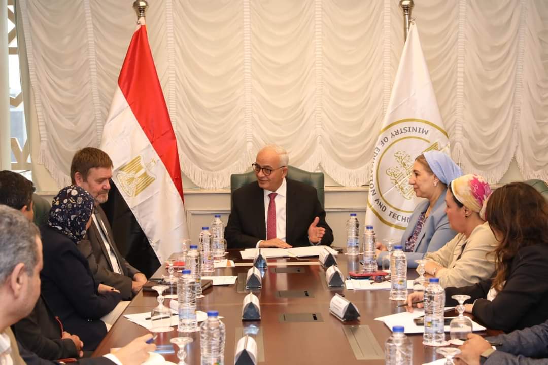 "التربية والتعليم" تبحث مع المجلس الثقافى البريطانى آليات التعاون لدعم العملية التعليمية