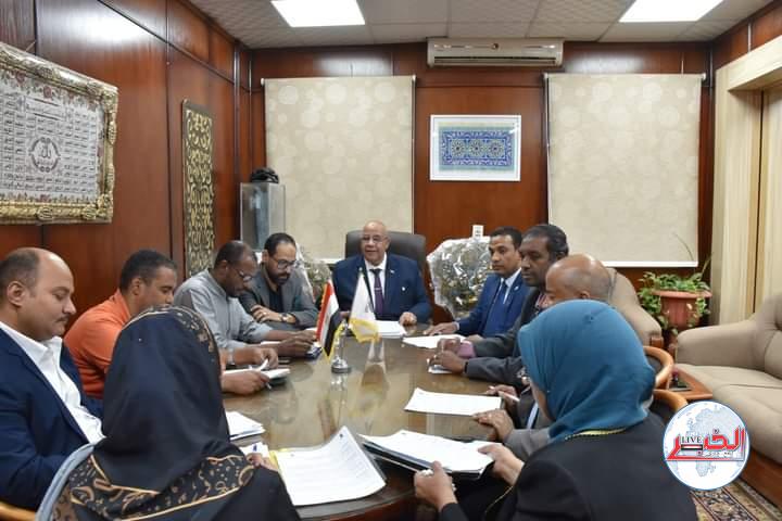 رئيس جامعة الأقصر يترأس اجتماع مجلس شئون البيئة وخدمة المجتمع