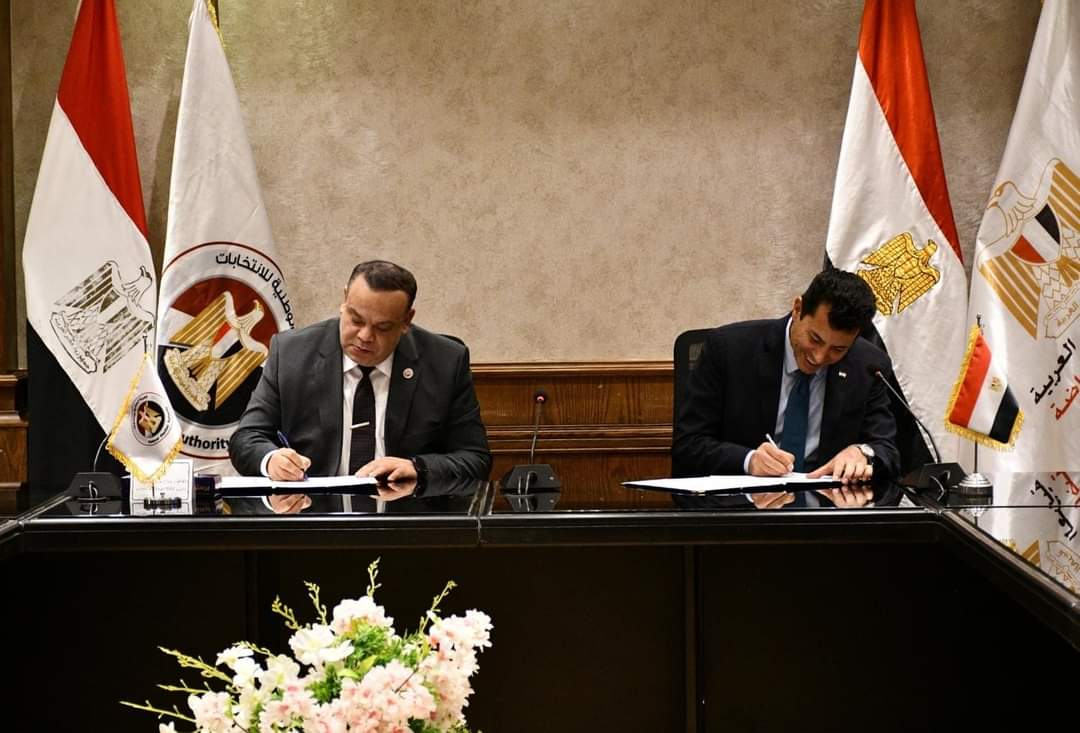 توعية الكوادر الشبابية وصناع المحتوى على منصات التواصل الإجتماعى بأهمية المشاركة في الإستفتاءات والإنتخابات