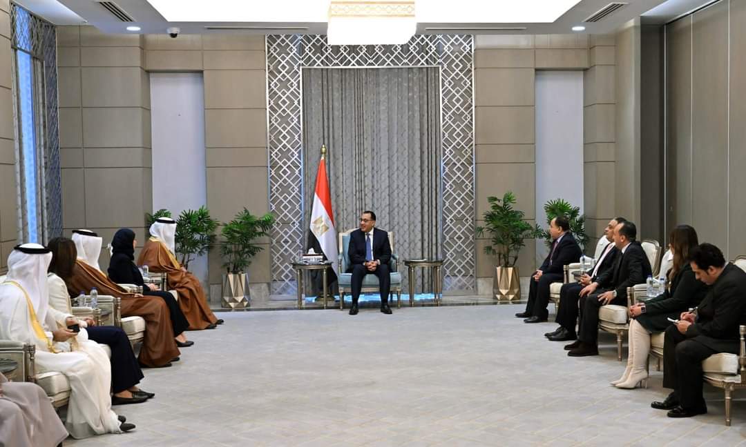 رئيس الوزراء يلتقى وزير المالية والاقتصاد الوطنى البحرينى