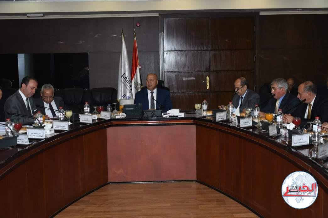 الوزير : موانئ مصر ليست للبيع أو الاستحواذ..ونرحب فقط بالإستثمار فى الإدارة والتشغيل