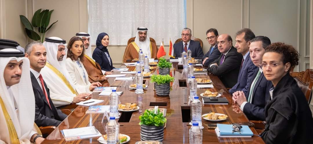 الإنتهاء من أعمال تطوير 18 كم من الأرصفة الجديدة بميناء السخنة خلال العام المقبل
