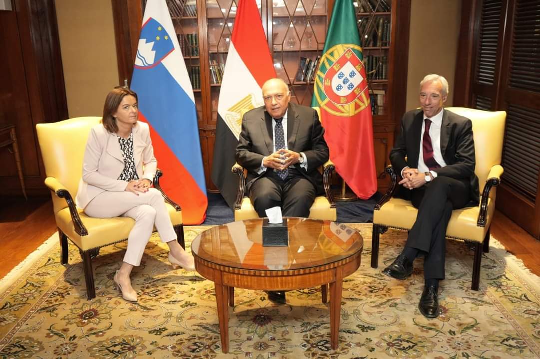شكرى يبحث مع وزيرى خارجية البرتغال وسلوفينيا تطورات الأوضاع فى غزة