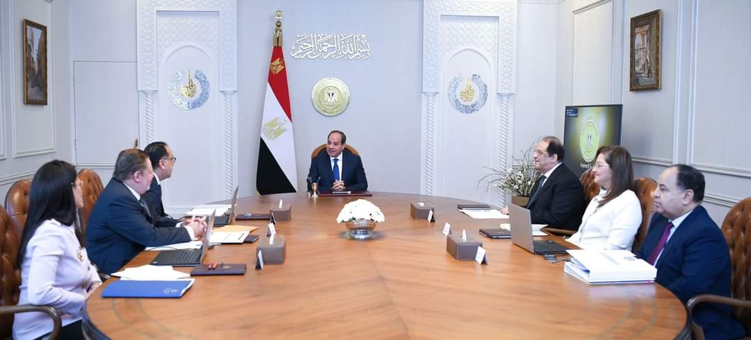 الرئيس يتابع مستجدات الوضع الاقتصادي في ضوء التطورات الإقليمية والدولية