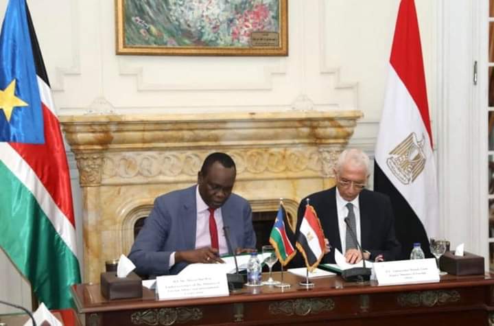 تعاون بين المعهدين الدبلوماسيين المصرى والجنوب سودانى