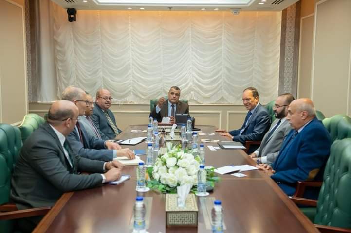 وزير الإنتاج الحربى يبحث إمكانية التعاون مع إحدى شركات القطاع الخاص