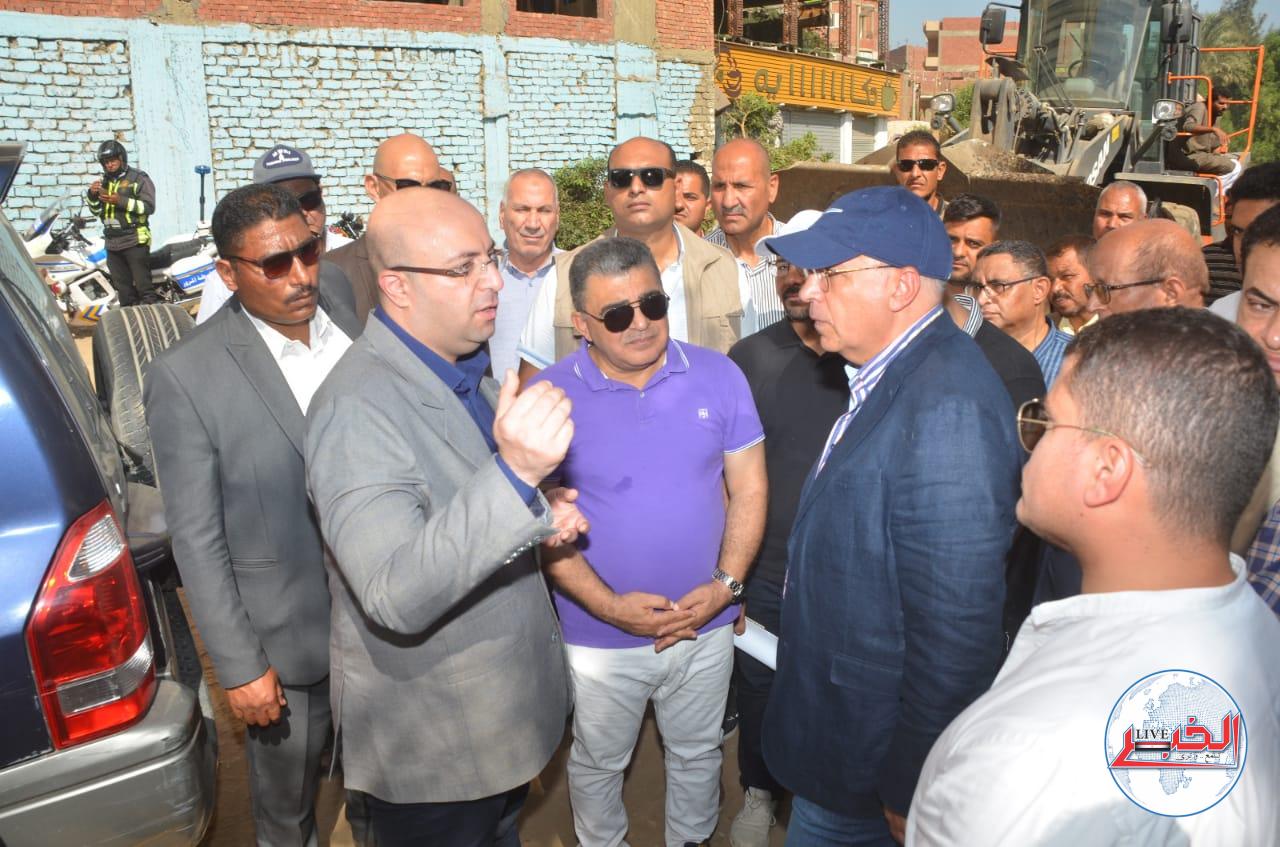 إزالة عمارتين تحت الإنشاء على ساحل النيل بمدينة الفشن