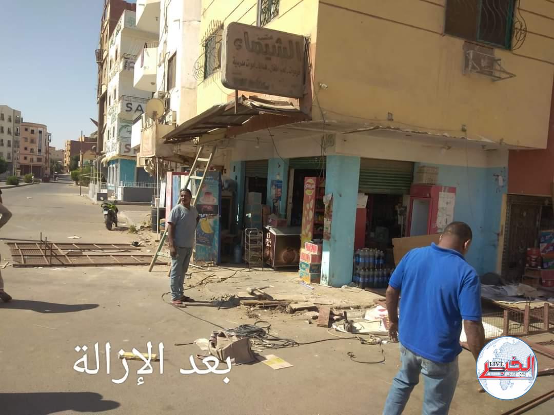حملات لإزالة إشغالات المحلات والمقاهى والباعة الجائلين بالغردقة 