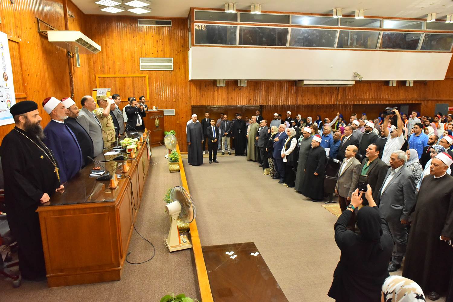 مدبولى : التوسع فى المنح لطلاب العالم بالجامعات المصرية