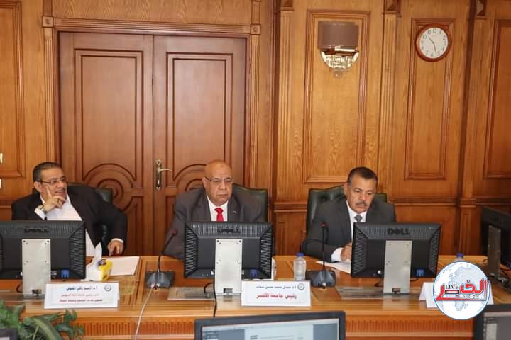 رئيس جامعة الأقصر يشارك فى الإجتماع الدوري للمجلس الأعلى لشئون خدمة المجتمع