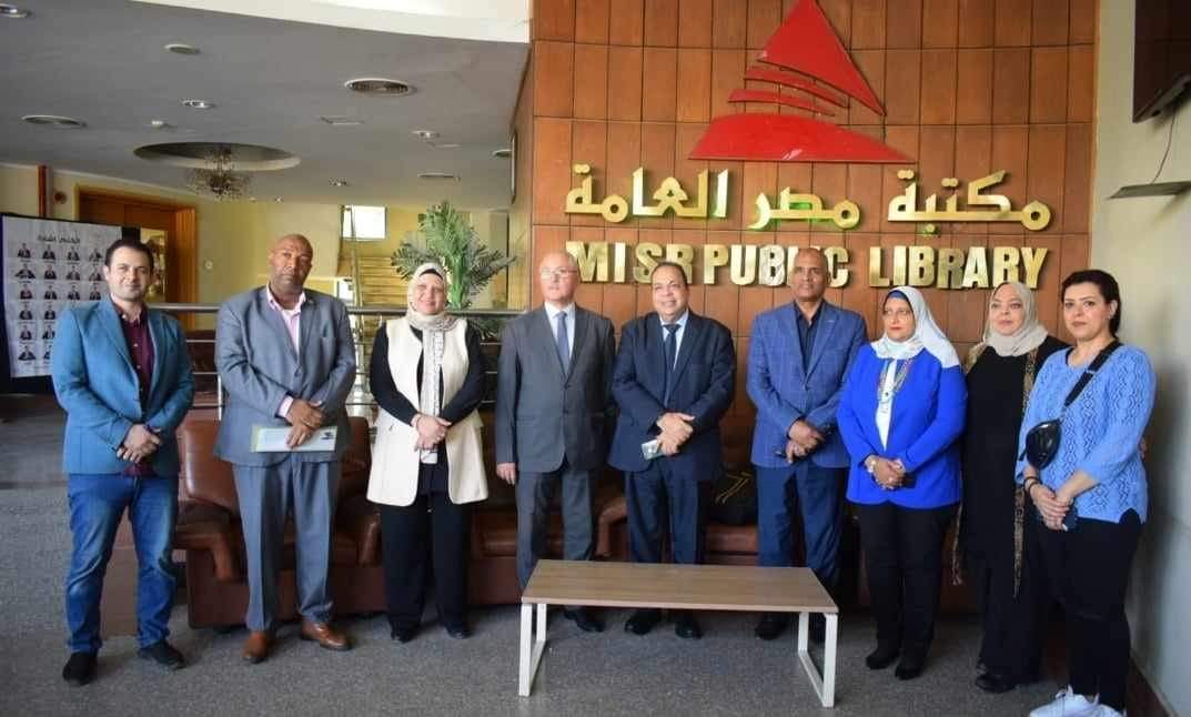 محافظ المنيا يتابع جهود وحدة تكافؤ الفرص