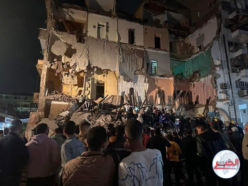 انتشال أولى ضحايا عقار بورسعيد المنهار
