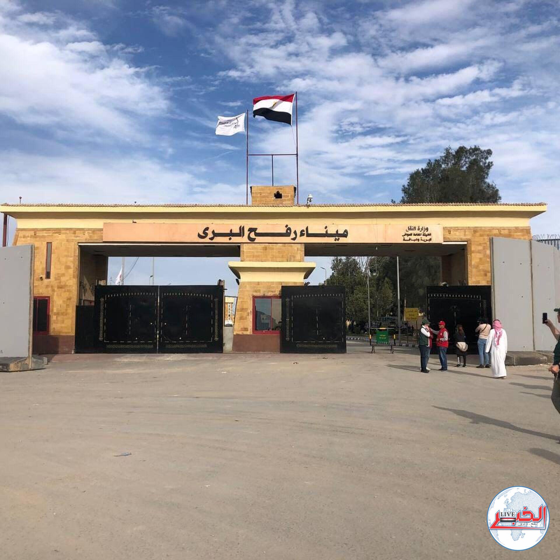 عبور 138 شاحنة مساعدات مصرية إلى قطاع غزة عبر معبر رفح البري