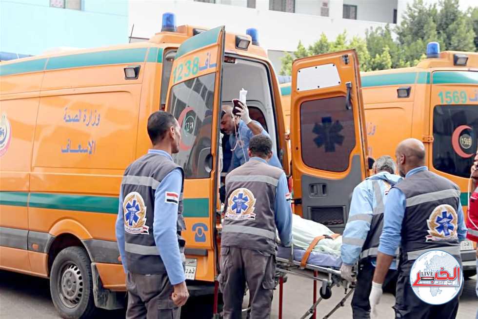بالأسماء.. إصابة 11 عاملاً بحادث تصادم بصحراوي البحيرة