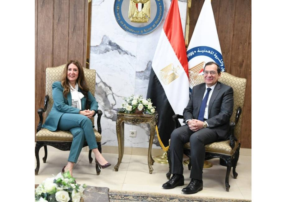 وزير البترول و السفيرة الأمريكية .. يبحثان زيادة الاستثمارات الأمريكية بمشروعات البترول والغاز والهيدروجين