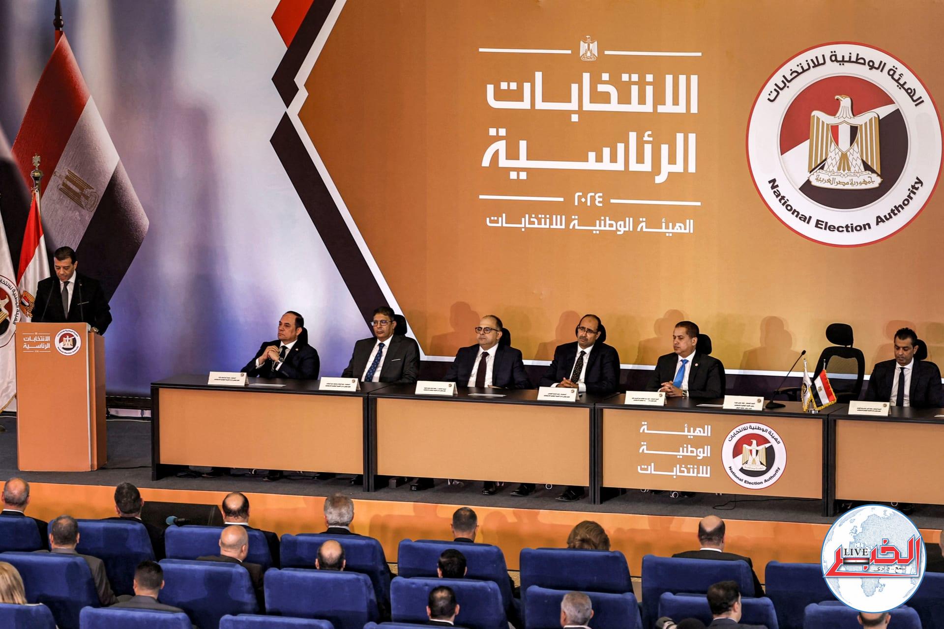 استلام القضاة المشرفين على الانتخابات بالمحافظات الأوراق الانتخابية
