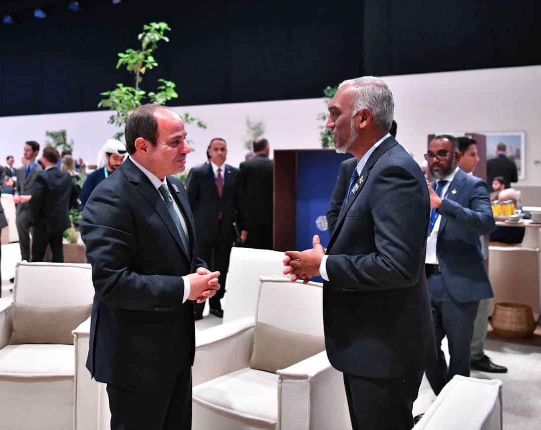 الرئيس يجري عدداً من اللقاءات الجانبية على هامش مؤتمر المناخ بدبى 