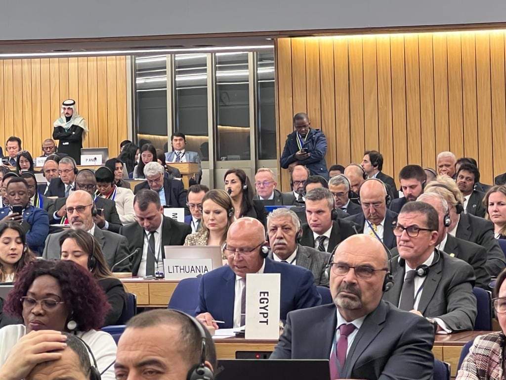 وزير النقل يلتقى الأمين العام للمنظمة البحرية الدولية بلندن 