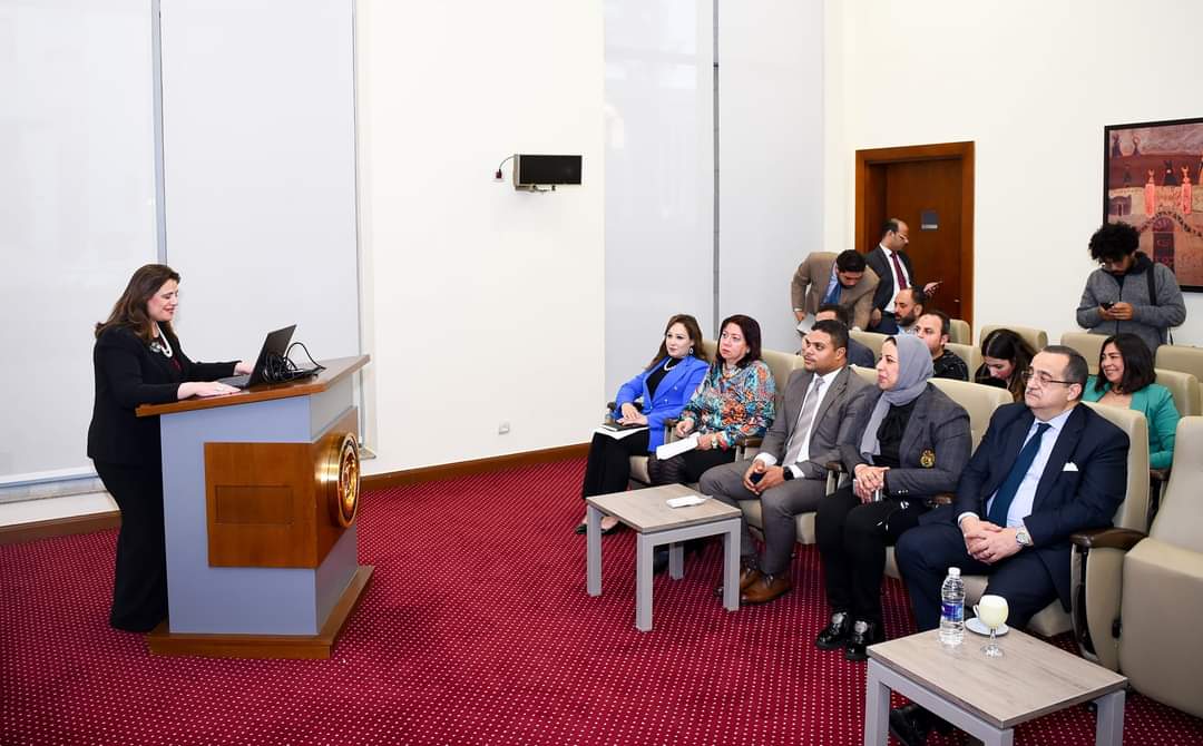 وزيرة الهجرة للمصريين بالخارج : قدمتم صورة مشرفة أمام العالم