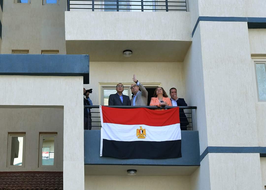 رئيس الوزراء .. يتفقد وحدات المبادرة الرئاسية «سكن لكل المصريين»