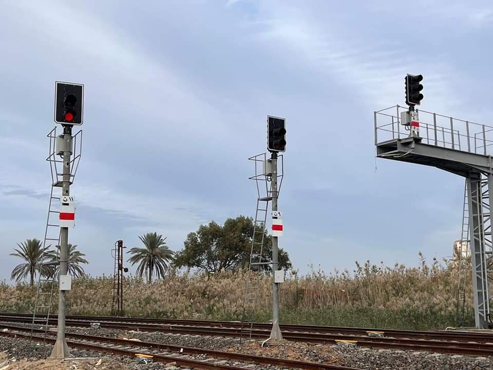 وزير النقل:دخول برجى الإشارات الرئيسيين الخدمة بمحطتي رأس العش والرسوة والمنطقة الأوتوماتيكية