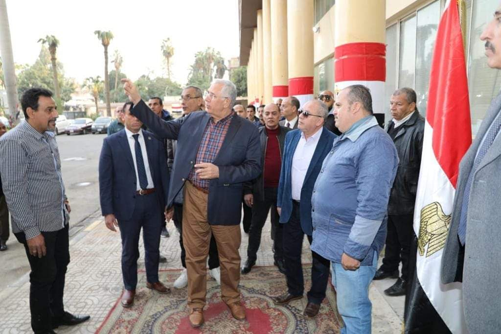 وزير الزراعة يطمئن على جاهزية اللجنة الانتخابية بمقر هيئة التعمير والتنمية
