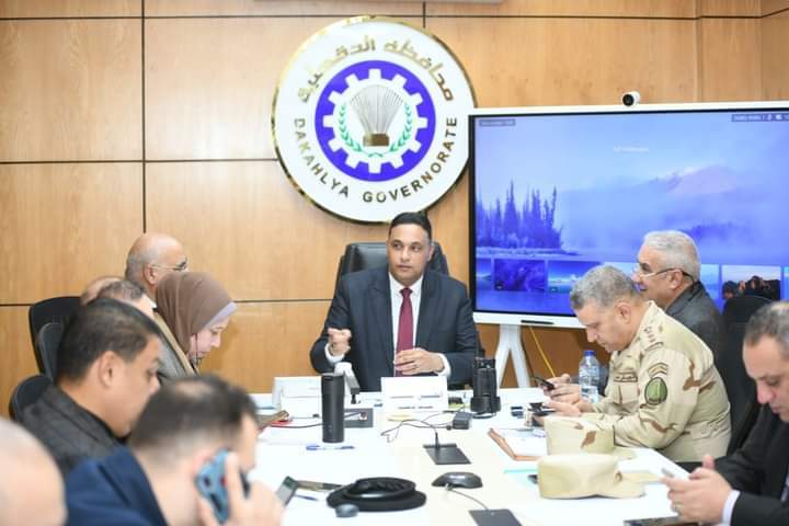 محافظ الدقهلية يتابع الإنتخابات الرئاسية من غرفة العمليات الرئيسية