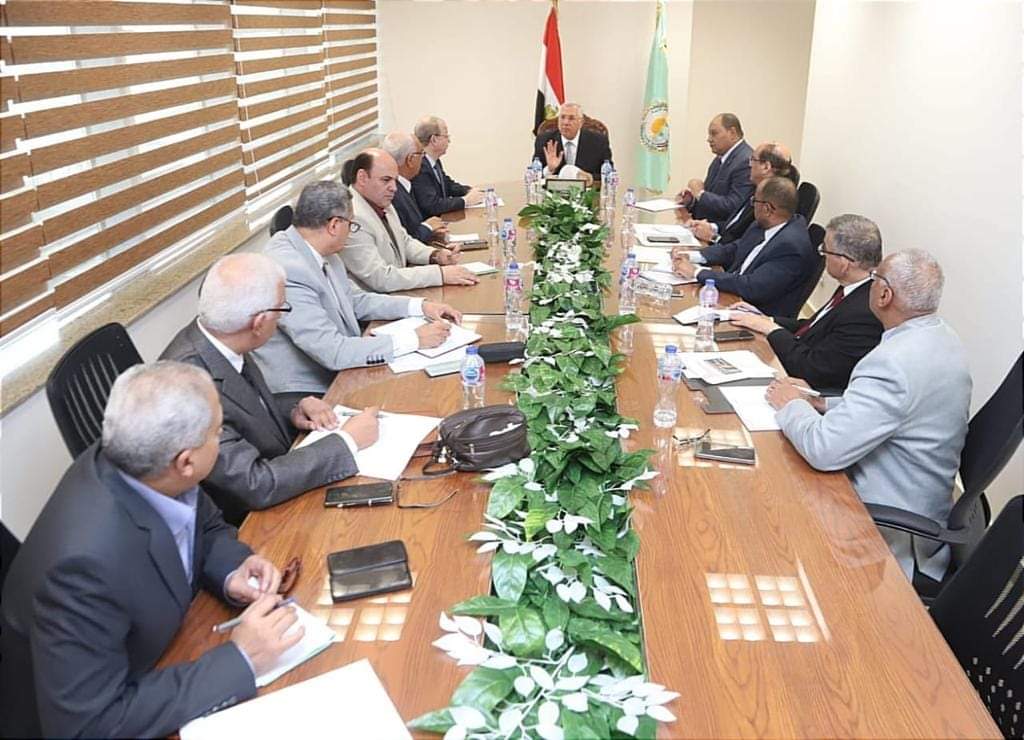 وزير الزراعة يبحث الإستعدادات القائمة لزراعة العروة الشتوية