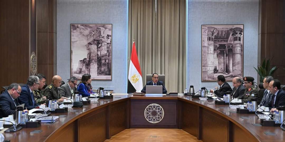رئيس الوزراء يُتابع أعمال التشغيل والصيانة لمبانى الحى الحكومى بالعاصمة الإدارية 