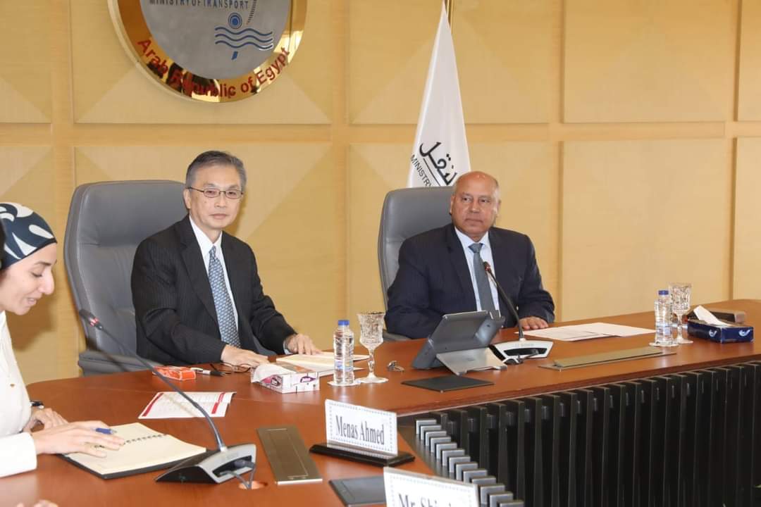 وزير النقل يبحث مع سفير اليابان تنفيذ المرحلة الأولى للخط الرابع للمترو