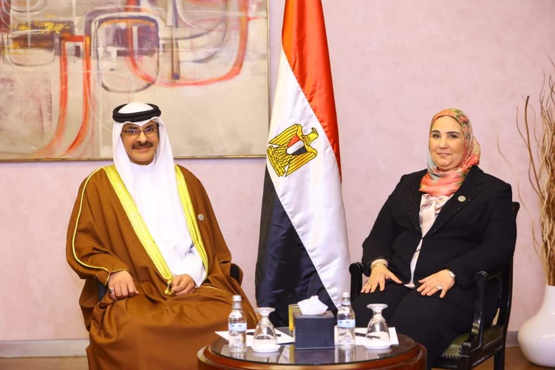 القباج تعرض التجربة المصرية فى الحماية الإجتماعية على وزير التنمية البحرينى