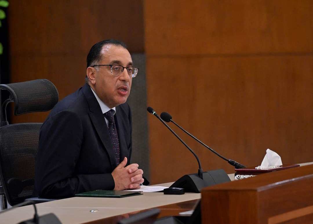 رئيس الوزراء يشرح فوائد برنامج الطروحات وعوائده على الدولة والمواطن المصرى 